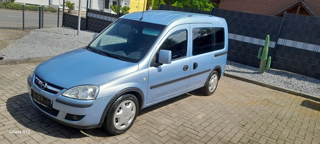 Opel Combo 146.400 km 2.450 € Hiddenhausen 32120