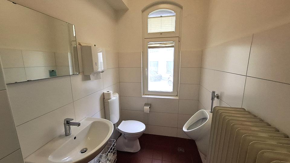 ROSE IMMOBILIEN KG: Präsentieren Sie sich in einer Stadtvilla in Bünde! zimmer