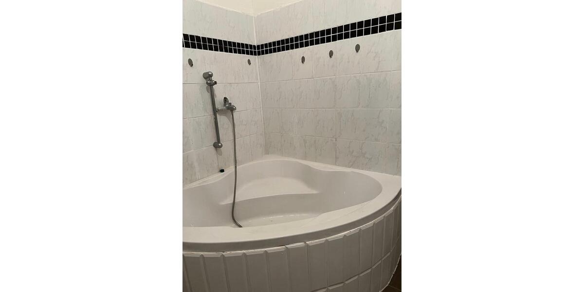 Mehrfamilienhaus, Wohnhaus Bielefeld Brackwede - 18 Zimmer, 447 m&sup2;, 750.000&euro; | Angebot:24871309