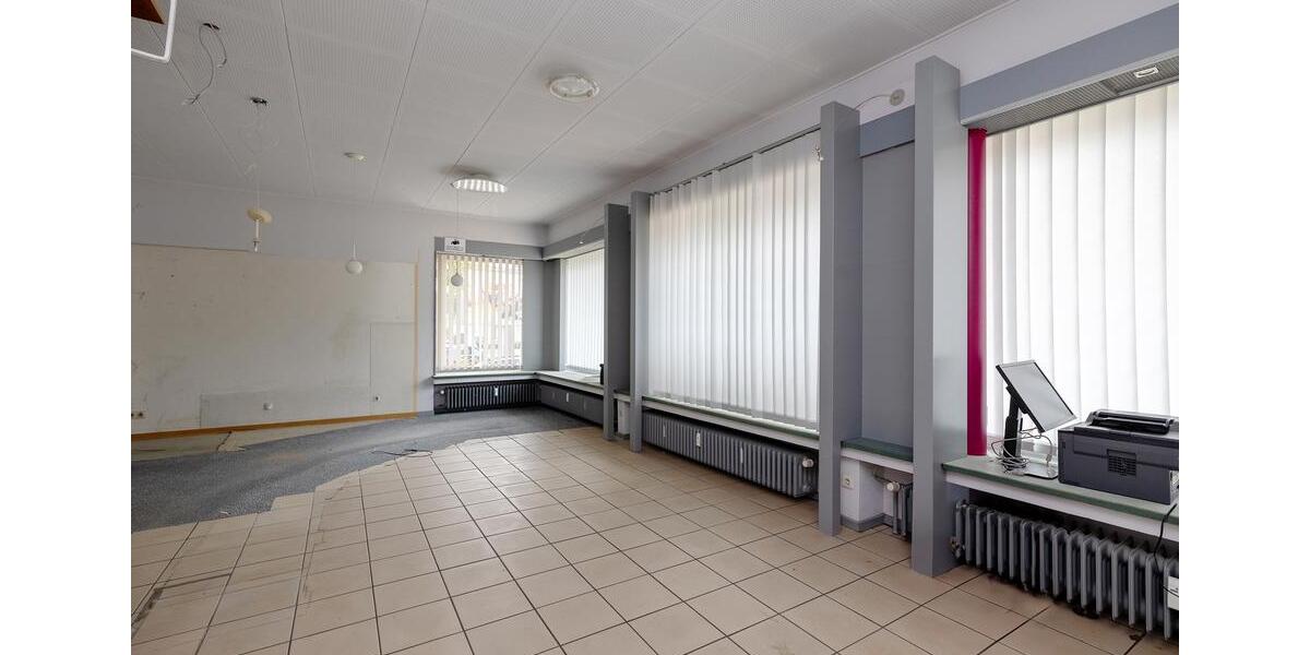 Markante Gewerbefläche mit unübersehbarem Auftritt in Detmold zu vermieten zimmer