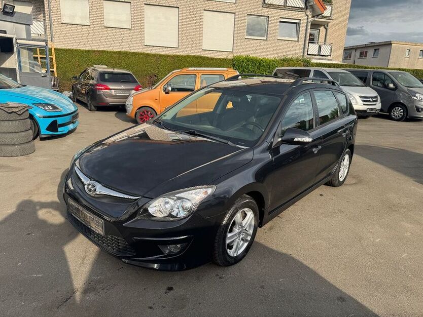 i30