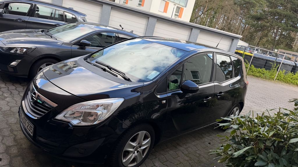 Opel Meriva 124.500 km 3.900 &euro; Bielefeld 33647