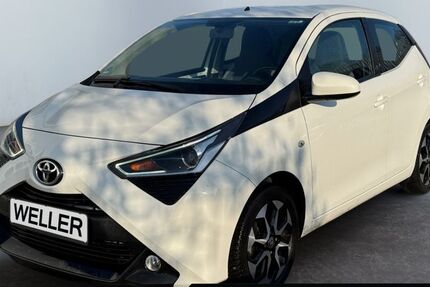 Toyota Aygo (X) 47.695 km 12.890 &euro; Bielefeld 33609