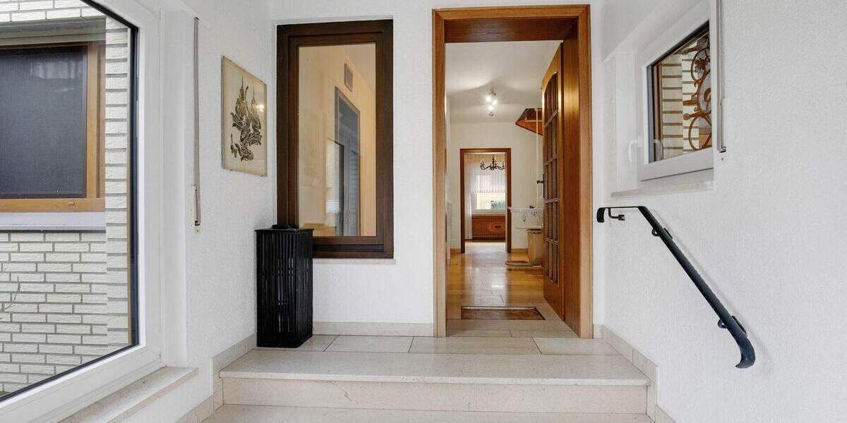 Reihenmittelhaus Bielefeld Sennestadt - 5 Zimmer, 108 m&sup2;, 330.000&euro; | Angebot:25694624