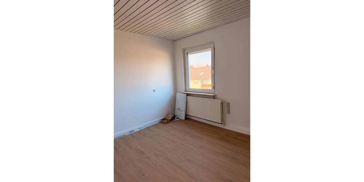 Dachgeschoßwohnung Bielefeld Schildesche - 1 Zimmer, 40 m&sup2;, 450&euro; | Angebot:26413076