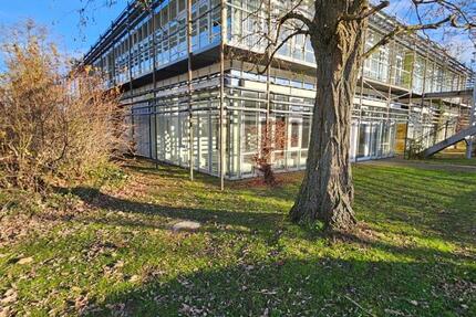 GILDE-Forum Detmold: 134 m² helles EG-Büro mit eigenem Zugang zimmer