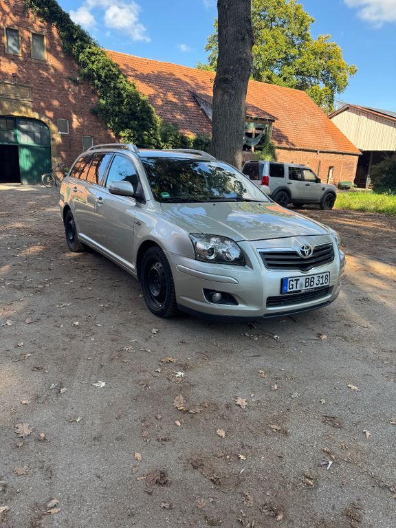 Toyota Avensis 178.000 km 4.500 € Steinhagen 33803