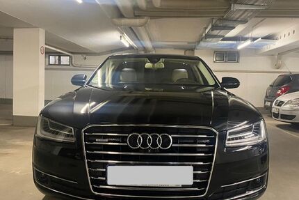 Audi A8 195.000 km 22.999 &euro; Bielefeld 33602