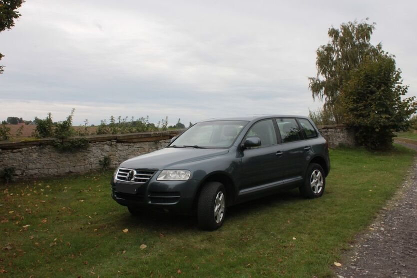 VW Touareg 281.000 km 5.300 € Lage 32791