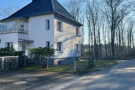 Haus Bielefeld Sennestadt - 8 Zimmer, 200 m&sup2;, 450.000&euro; | Angebot:25626644