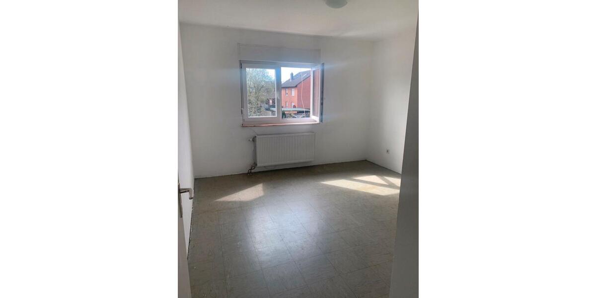 Erdgeschoßwohnung Gütersloh - 5 Zimmer, 100 m&sup2;, 1.000&euro; | Angebot:26139114