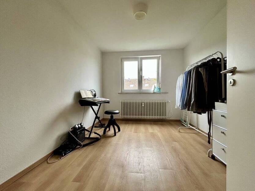 TOP VERMIETET IM DACHGESCHOSS!