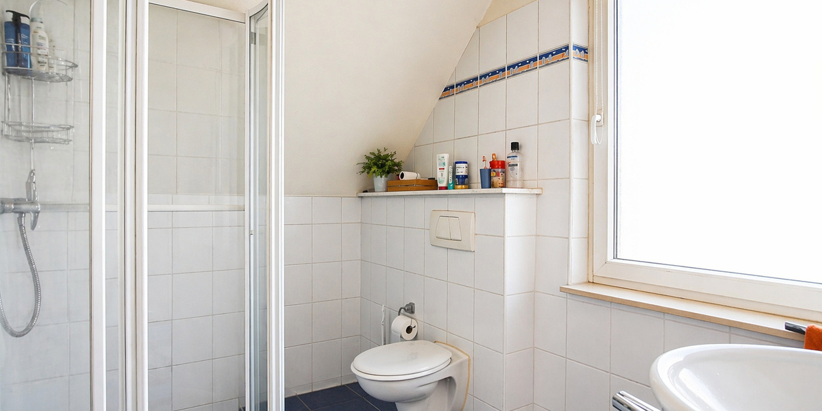 Ein- bis Zweifamilienhaus mit Wintergarten, großem Grundstück und vielseitigen Nutzungsmöglichkeiten - Zweifamilienhaus Löhne | Angebot:26381348