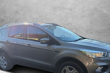 Ford Kuga 30.000 km 13.999 &euro; Detmold 32758
