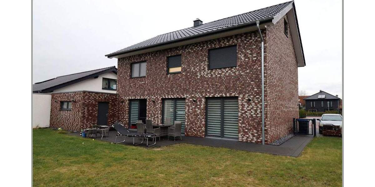 Einfamilienhaus Versmold - 6 Zimmer, 172 m&sup2;, 600.000&euro; | Angebot:25690018