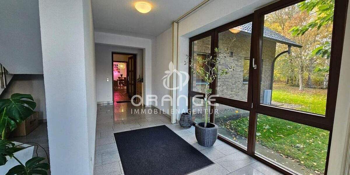 ***Großzügiges Zweifamilienhaus mit ca. 12.000 m² Traumgrundstück*** 1 zimmer