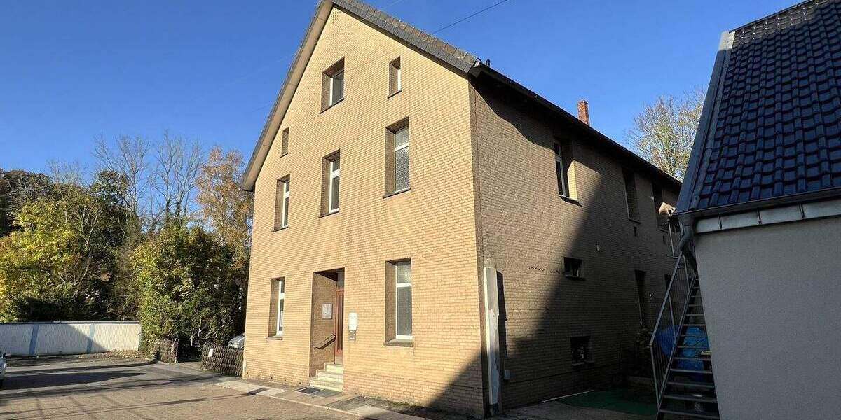 Mehrfamilienhaus, Wohnhaus Vlotho - 8 Zimmer, 302 m&sup2;, 340.000&euro; | Angebot:25686493