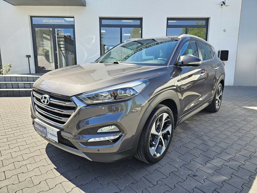 Hyundai Tucson 1.6 TGDI Advantage 4WD LED AHK RFK NAVI 79.358 km 16.790 € Löhne 32584