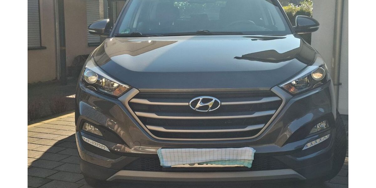 Hyundai TUCSON 121.500 km 12.600 &euro; Verl 33415