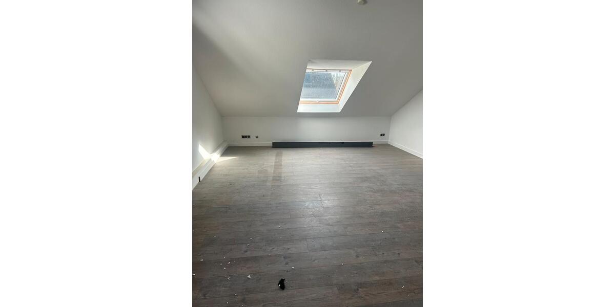 Dachgeschoßwohnung Bielefeld Heepen - 3 Zimmer, 73 m&sup2;, 750&euro; | Angebot:26663993