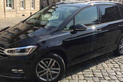 VW Touran 93.000 km 15.900 € Paderborn 33104