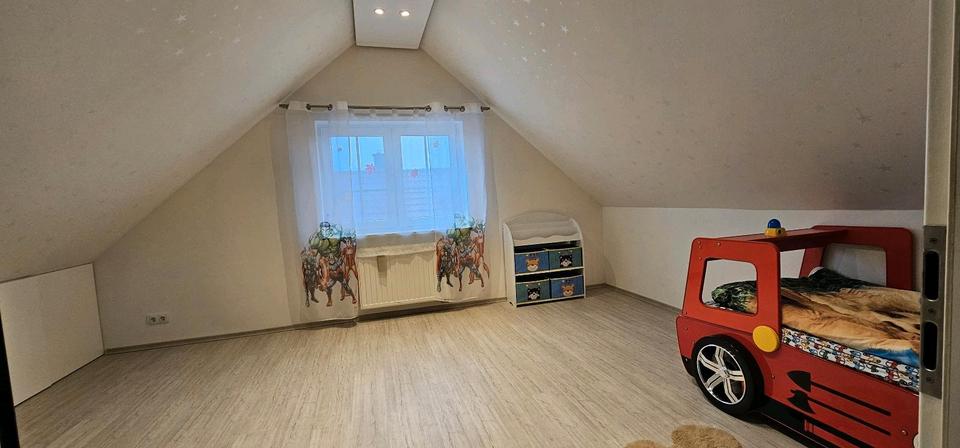 Doppelhaushälfte Versmold - 6 Zimmer, 136 m&sup2;, 1.200&euro; | Angebot:25208858