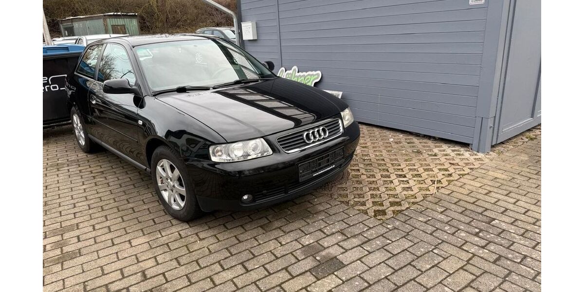 Audi A3 223.000 km 2.880 &euro; Löhne 32584