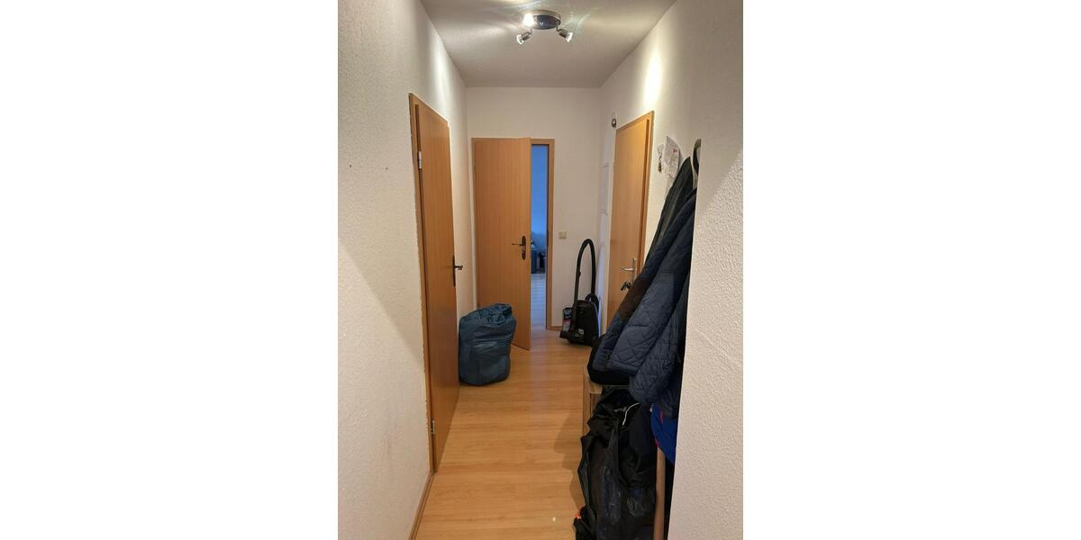 Etagenwohnung Lage - 2.5 Zimmer, 53 m&sup2;, 290&euro; | Angebot:25753619