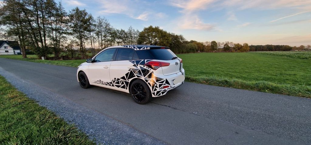 Hyundai i20 130.711 km 8.300 € Versmold 33775