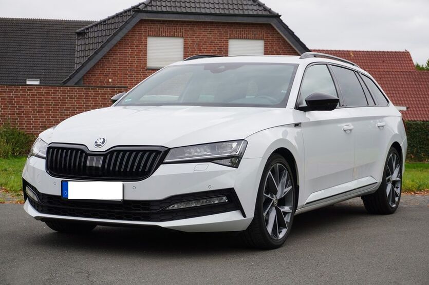 Skoda Superb 144.609 km 22.990 € Rheda-Wiedenbrück 33378