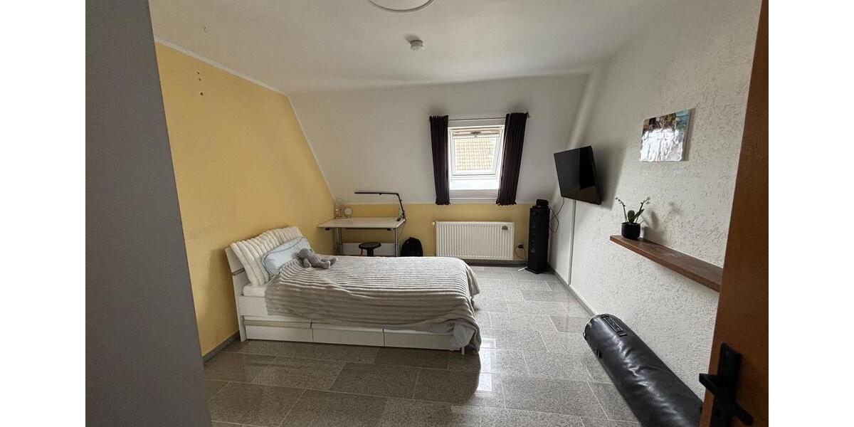 Etagenwohnung Herford - 4 Zimmer, 120 m&sup2;, 960&euro; | Angebot:26397826