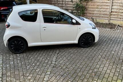 Toyota Aygo (X) 138.000 km 3.950 &euro; Bielefeld 33729