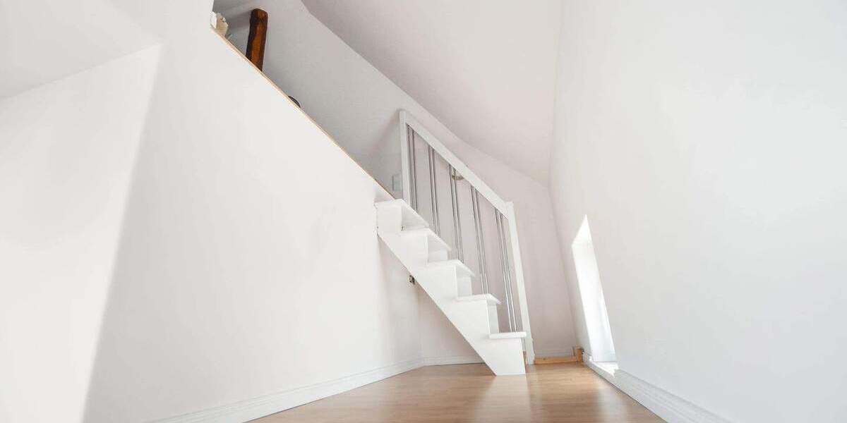 Stilvolle Dachgeschosswohnung über den Dächern von Brackwede! 3 zimmer