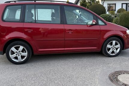 VW Touran 180.000 km 6.599 &euro; Detmold 32756