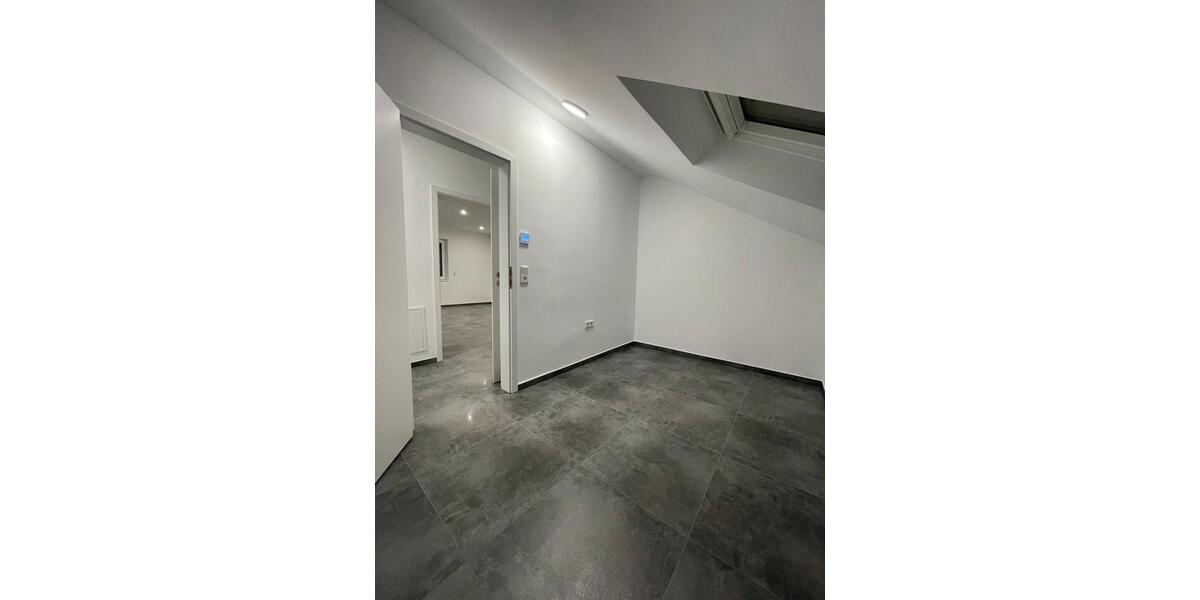 Etagenwohnung Bielefeld Sennestadt - 4 Zimmer, 95 m&sup2;, 1.000&euro; | Angebot:26393551