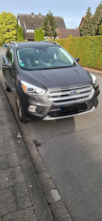 Ford Kuga 99.000 km 14.400 € Oelde 59302