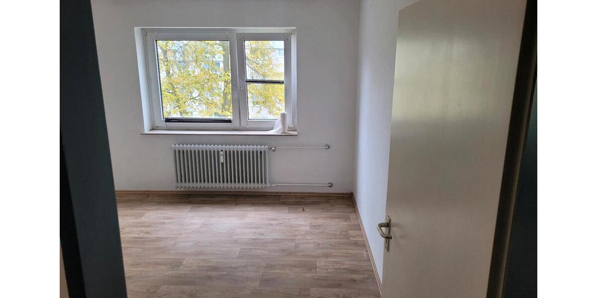 OHNE MAKLER!! Eigentumswohnung 4 Zimmer Küche Bad Gäste WC Balkon 4 zimmer
