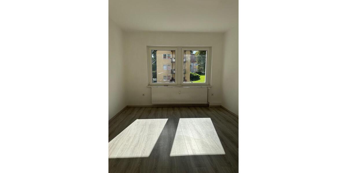 Etagenwohnung Detmold - 3 Zimmer, 52 m&sup2;, 450&euro; | Angebot:26465481
