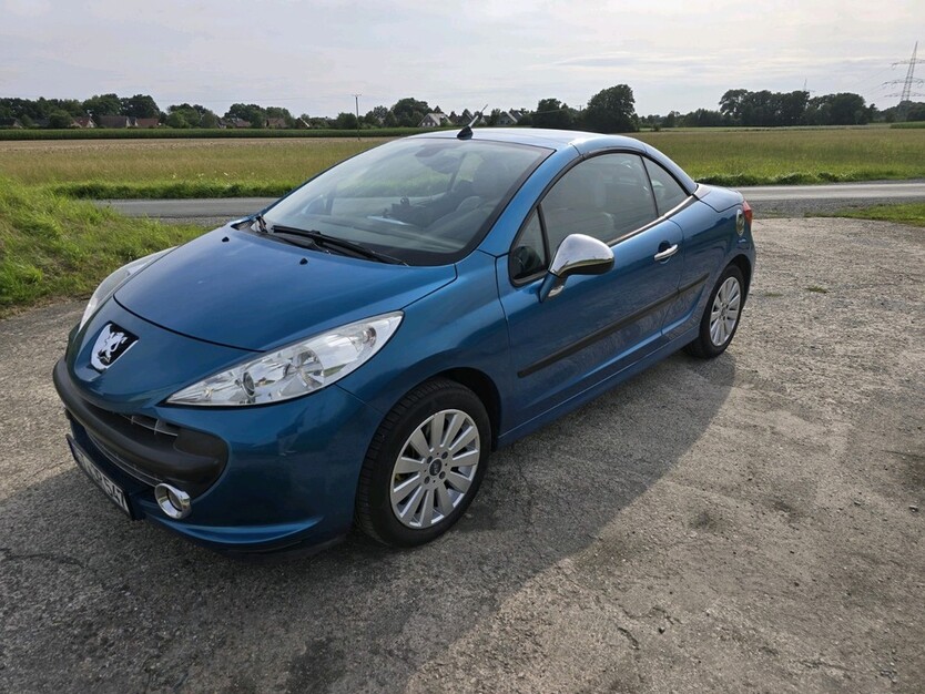 Peugeot 207 CC 92.000 km 4.300 € Bielefeld 33602