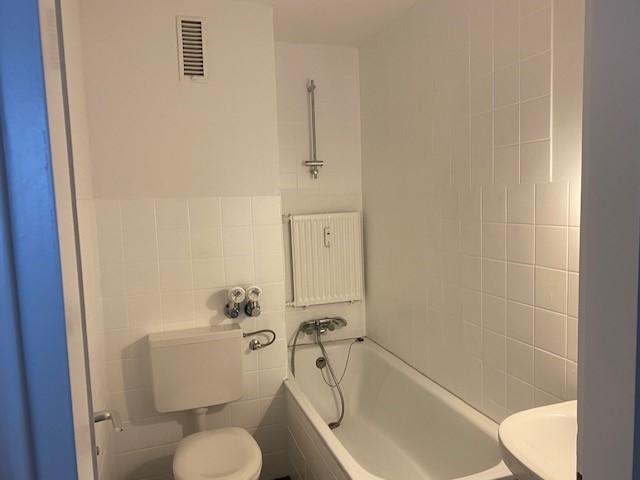 *Frisch renovierte 3-Zimmerwohnung mit Balkon und toller Aussicht* 3 zimmer