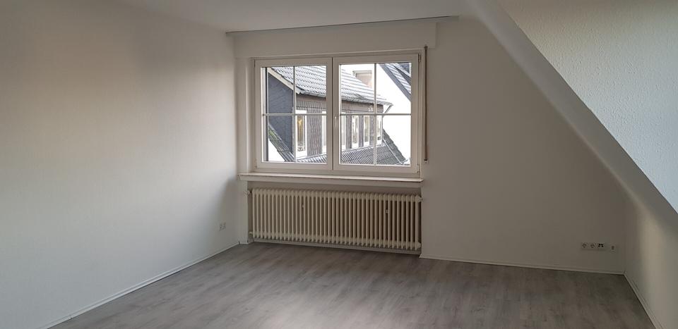 Dachgeschoßwohnung Bielefeld Brackwede - 3 Zimmer, 85 m&sup2;, 800&euro; | Angebot:25417259