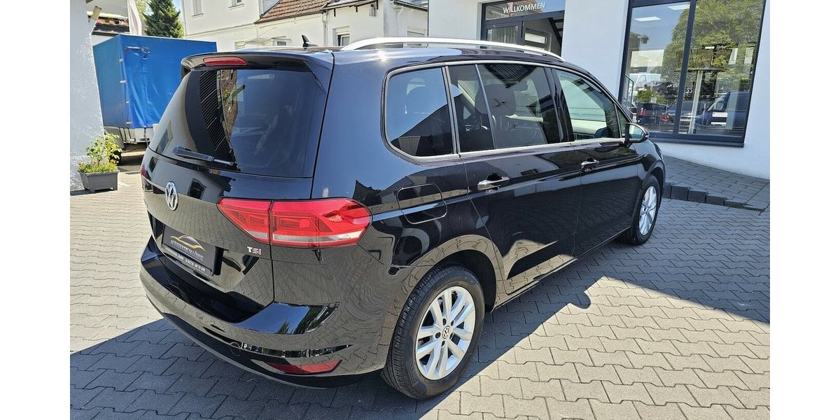 VW Touran 1.4 TSI Allstar 7-Sitzer NAVI RFK LED ACC 98.941 km 19.750 &euro; Löhne 32584