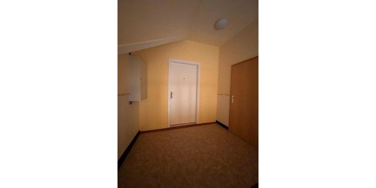 Dachgeschoßwohnung Bünde - 2 Zimmer, 82 m&sup2;, 615&euro; | Angebot:26211946