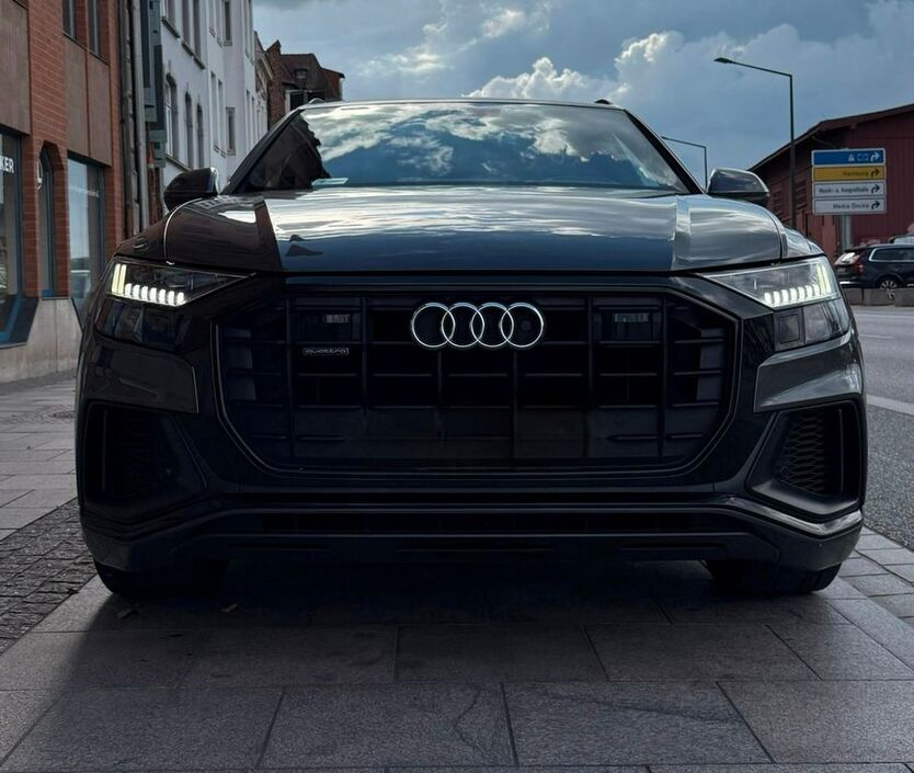 Audi Q8 98.000 km 51.995 € Herford 32052