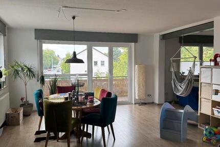 Modernisierte 2 bis 3 Zimmer Wohnung, mit Loggia und Stellplatz- 2 zimmer