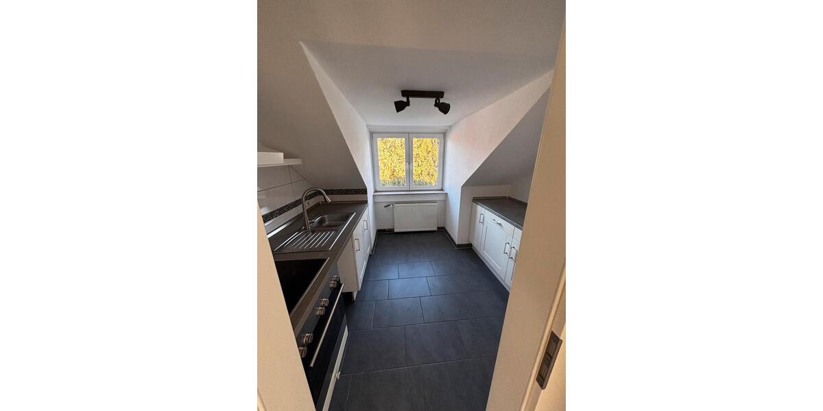 Dachgeschoßwohnung Bad Oeynhausen - 3 Zimmer, 82 m&sup2;, 950&euro; | Angebot:25389708