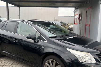 Toyota Avensis 223.414 km 4.499 € Enger 32130