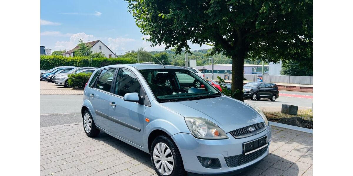 Ford Fiesta 241.000 km 2.200 &euro; Bielefeld 33647