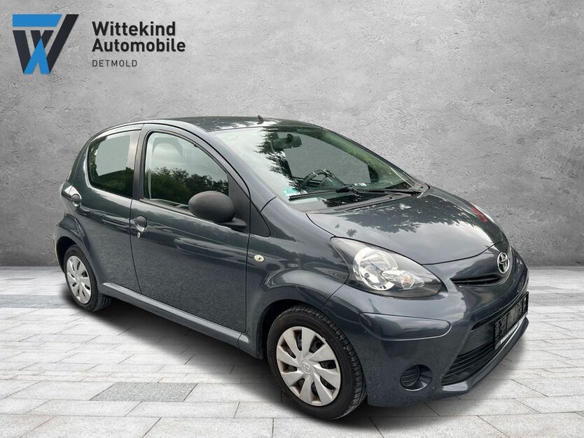 Toyota Aygo (X) 79.000 km 4.499 € Detmold 32758