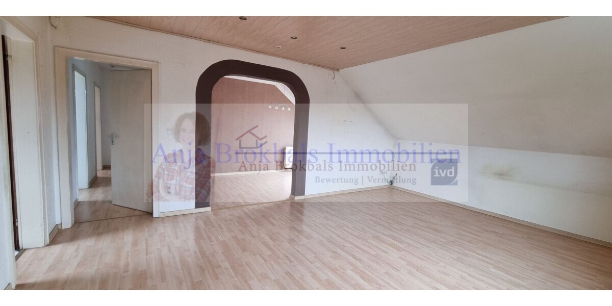 Eigentum statt Miete mit Entwicklungspotential - ideal für tatkräftige junge Handwerker: 3-4 ZKBWc mit Garage in Isselhorst - provisionsfrei für Käufer - 4- Gütersloh Isselhorst | Angebot:27121297